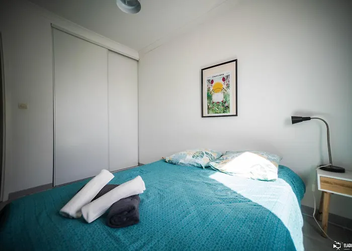 Le Clos Du Buis Poulx